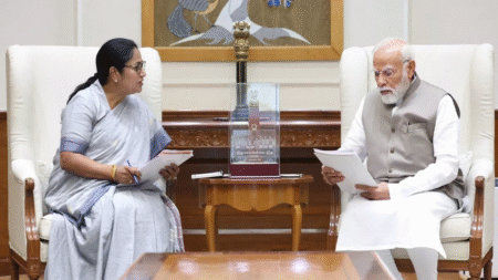 दिल्ली की CM रेखा गुप्ता ने की PM मोदी से मुलाकात, कहा- केंद्र के सहयोग से हो रहा दिल्ली का विकास